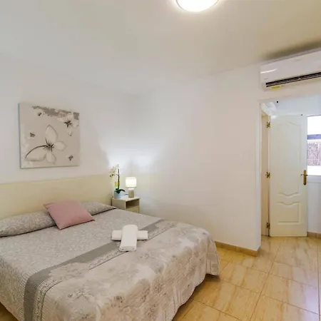 Villa Esmeralda By