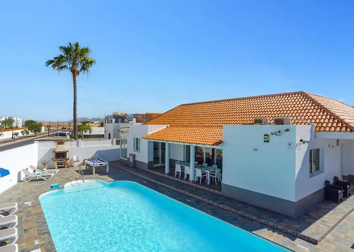 Villa Esmeralda By